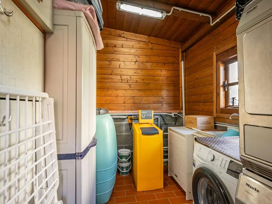 Immagine 35 di Villetta a schiera in vendita  a Cascina