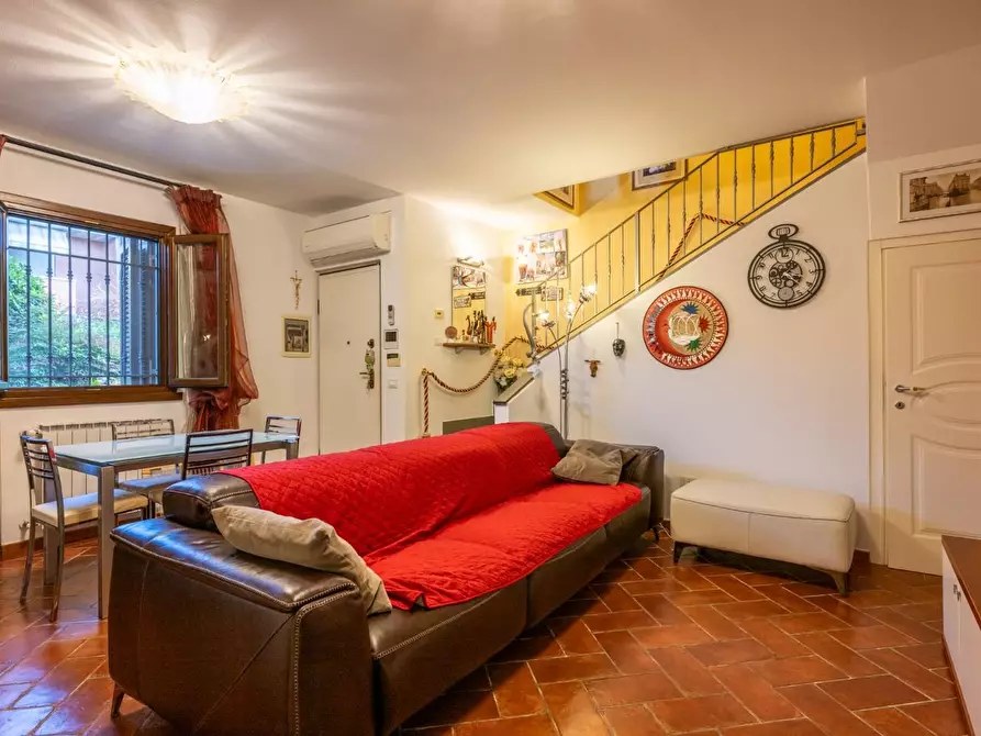 Immagine 14 di Villetta a schiera in vendita  a Cascina