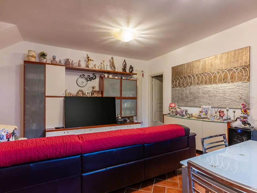 Immagine 8 di Villetta a schiera in vendita  a Cascina