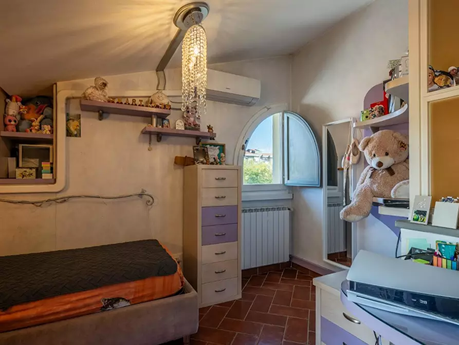 Immagine 29 di Villetta a schiera in vendita  a Cascina