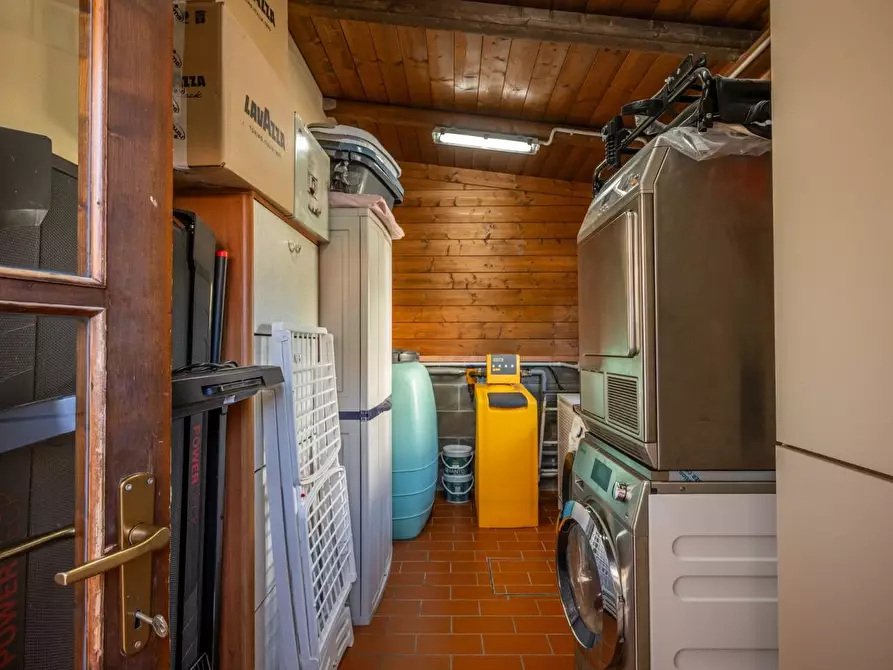 Immagine 34 di Villetta a schiera in vendita  a Cascina