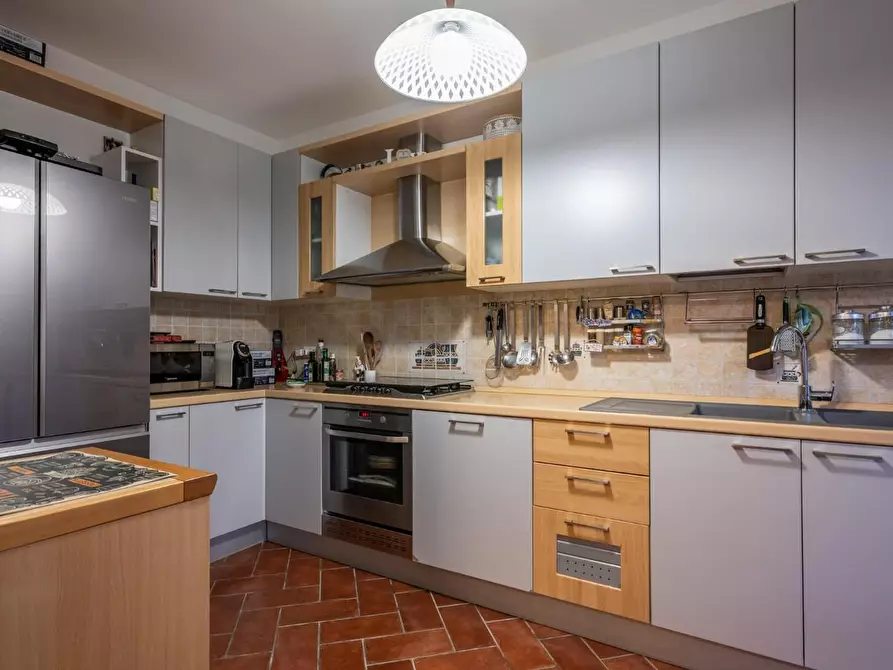 Immagine 10 di Villetta a schiera in vendita  a Cascina