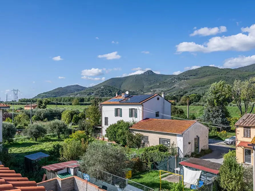 Immagine 33 di Villetta a schiera in vendita  a Cascina