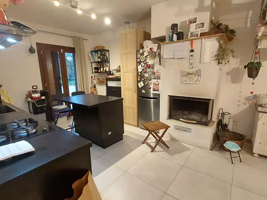 Immagine 8 di Villetta a schiera in vendita  a Crespina Lorenzana