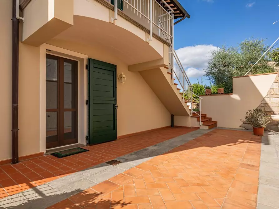 Immagine 57 di Villa in vendita  a Terricciola