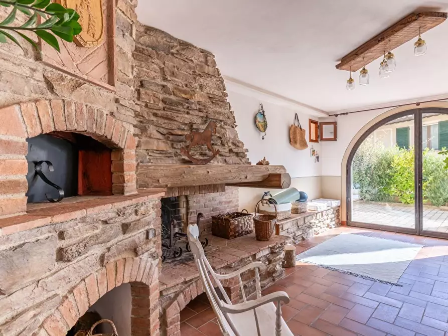 Immagine 47 di Villa in vendita  a Terricciola