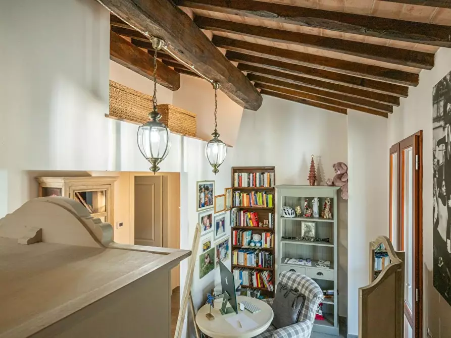 Immagine 38 di Villa in vendita  a Terricciola