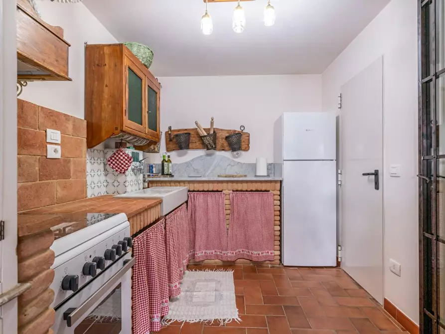 Immagine 70 di Villa in vendita  a Terricciola