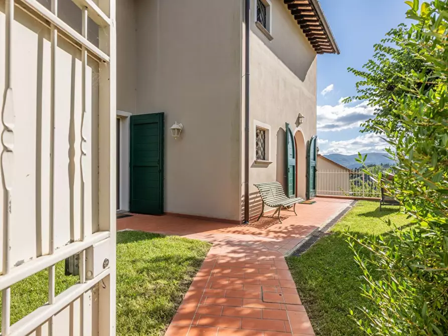 Immagine 3 di Villa in vendita  a Terricciola