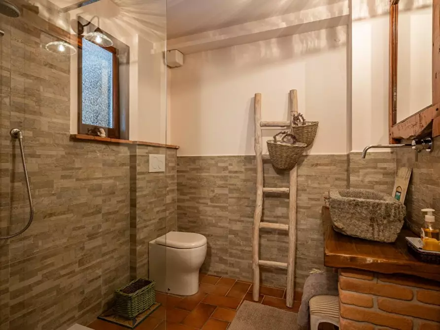 Immagine 14 di Villa in vendita  a Terricciola