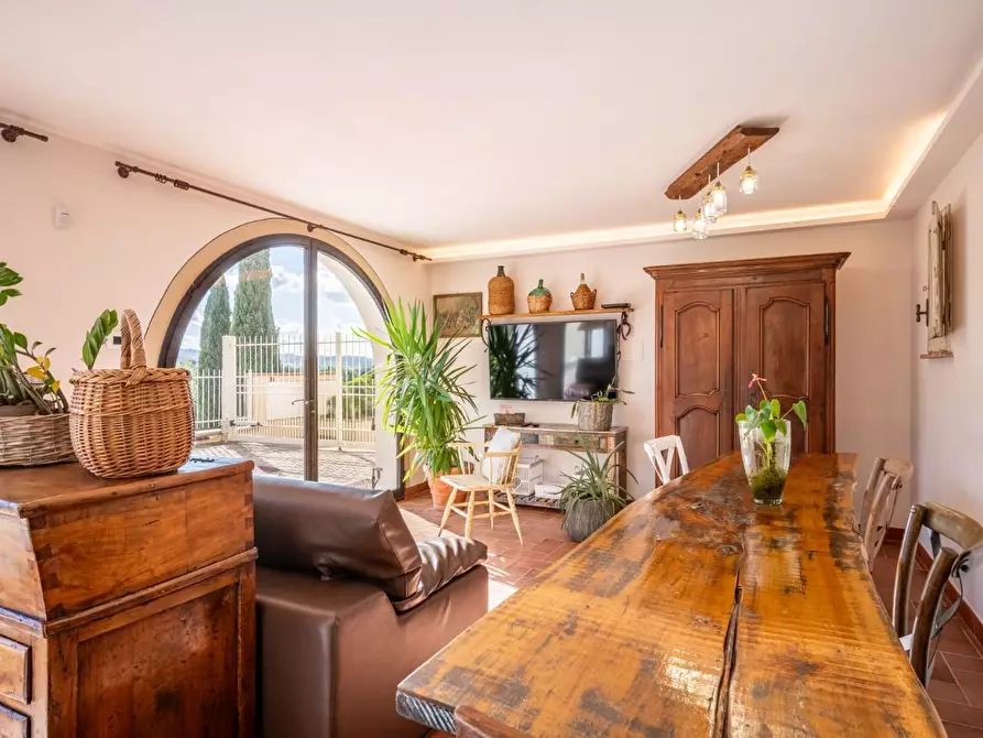 Immagine 8 di Villa in vendita  a Terricciola