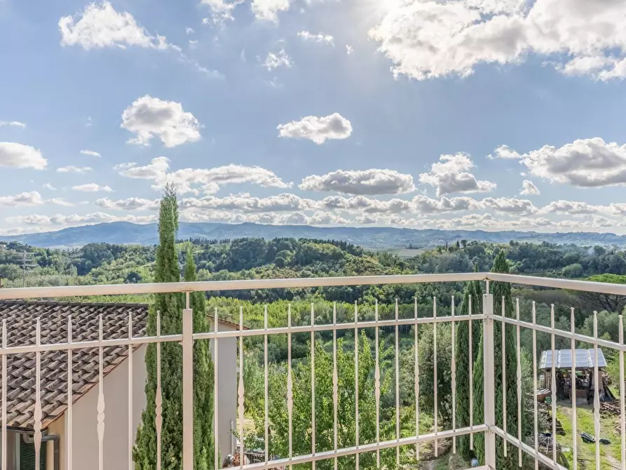 Immagine 33 di Villa in vendita  a Terricciola