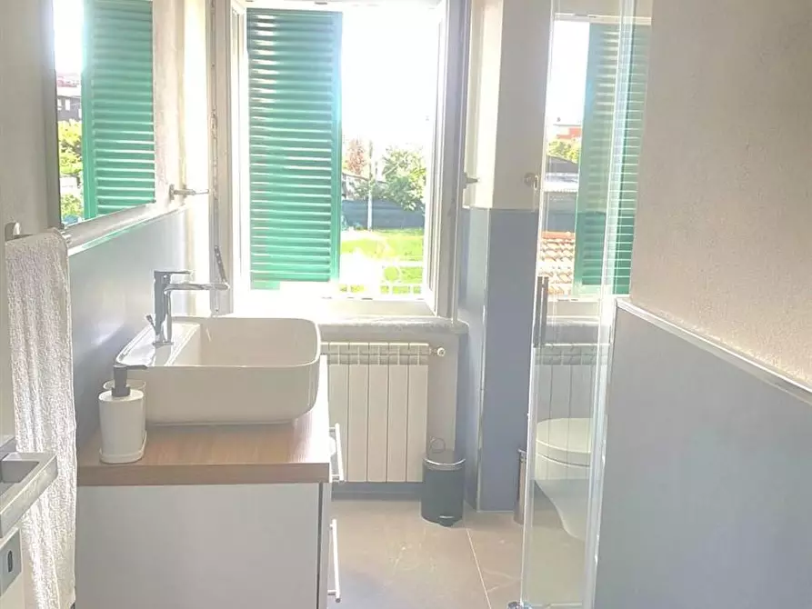 Immagine 22 di Casa semindipendente in vendita  a Massa