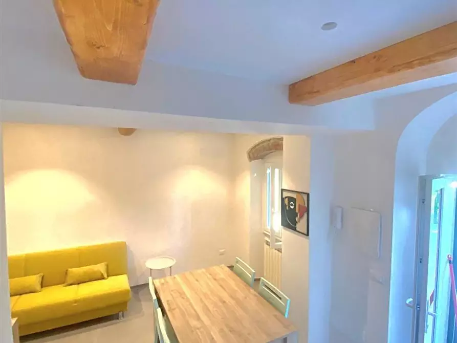 Immagine 3 di Casa semindipendente in vendita  a Massa