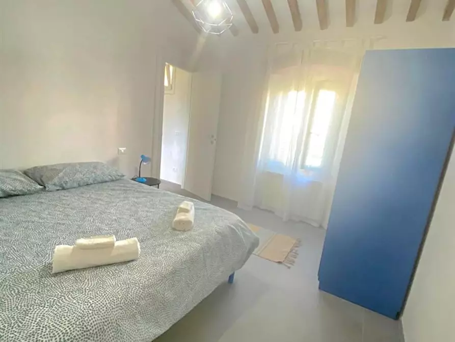 Immagine 1 di Casa semindipendente in vendita  a Massa