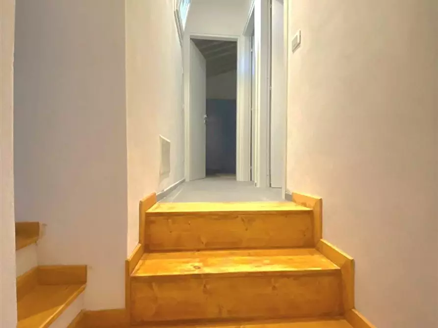Immagine 16 di Casa semindipendente in vendita  a Massa