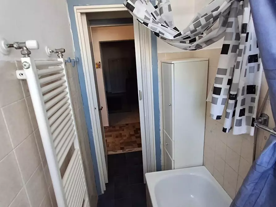 Immagine 13 di Appartamento in vendita  a Rosignano Marittimo