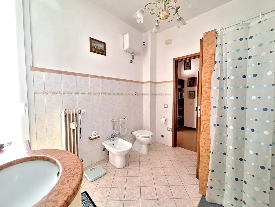 Immagine 19 di Appartamento in vendita  a Cascina