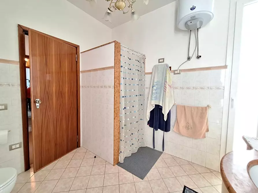 Immagine 18 di Appartamento in vendita  a Cascina