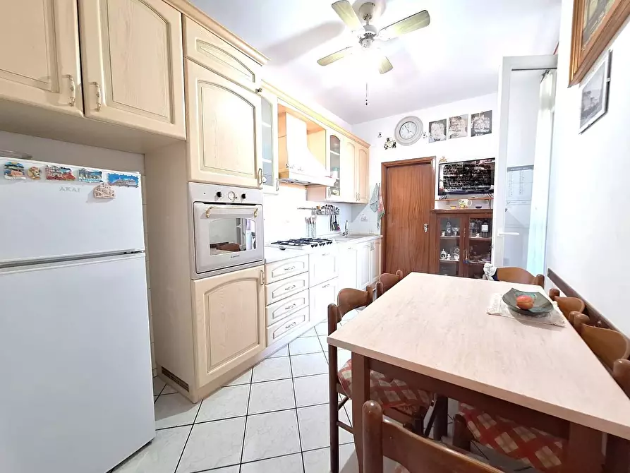 Immagine 7 di Appartamento in vendita  a Cascina