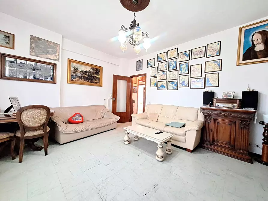 Immagine 1 di Appartamento in vendita  a Cascina