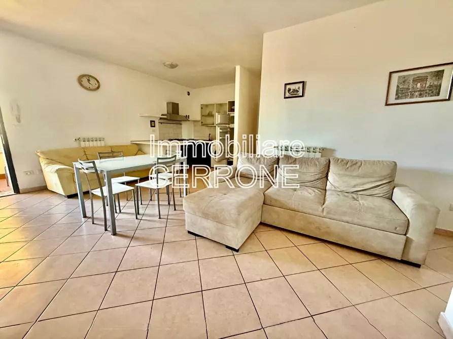 Immagine 2 di Appartamento in vendita  a Cecina