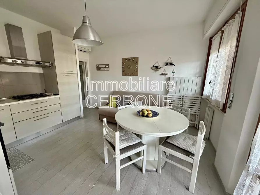 Immagine 4 di Appartamento in vendita  a Cecina