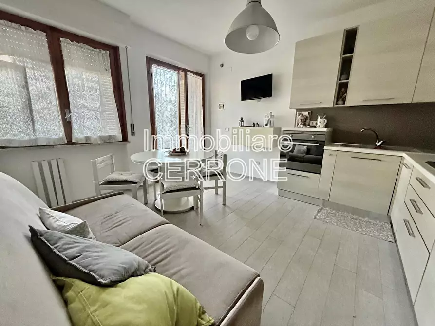 Immagine 1 di Appartamento in vendita  a Cecina