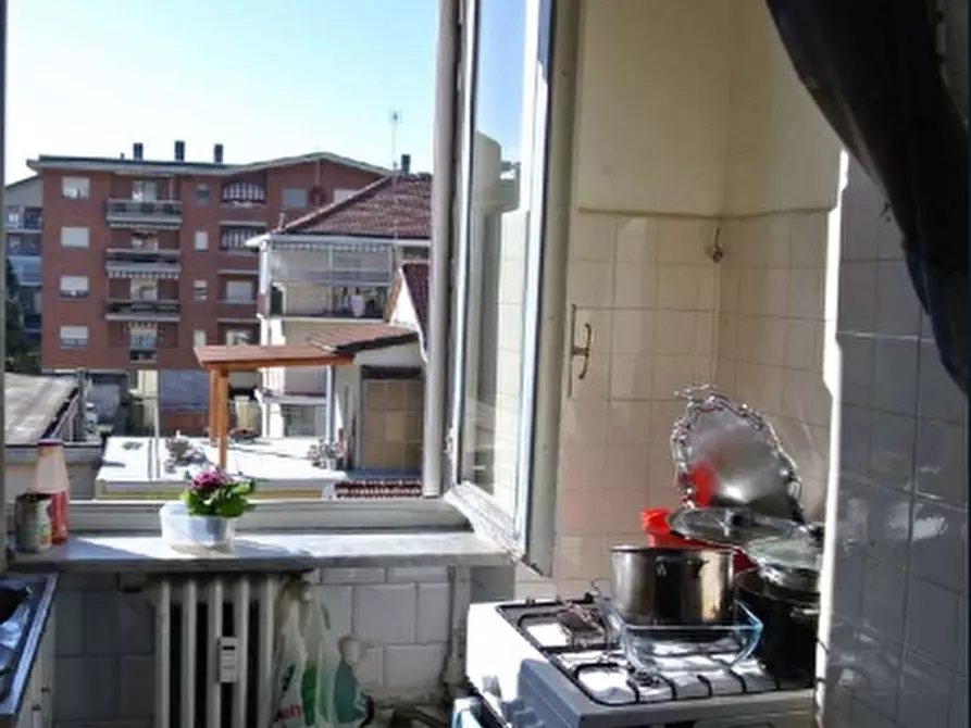 Immagine 3 di Appartamento in vendita  a Torino
