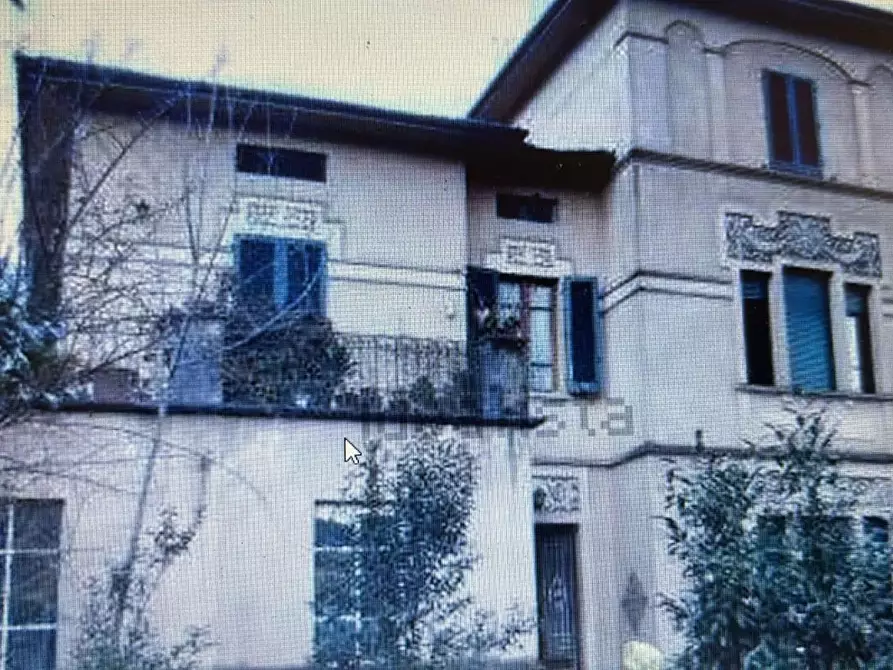 Immagine 3 di Villa in vendita  a Barga