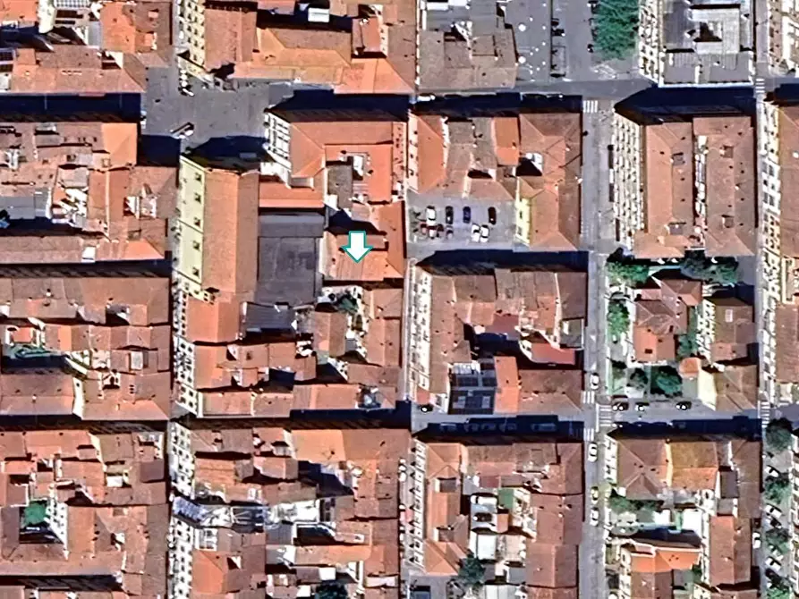 Immagine 2 di Magazzino in vendita  a Pontedera