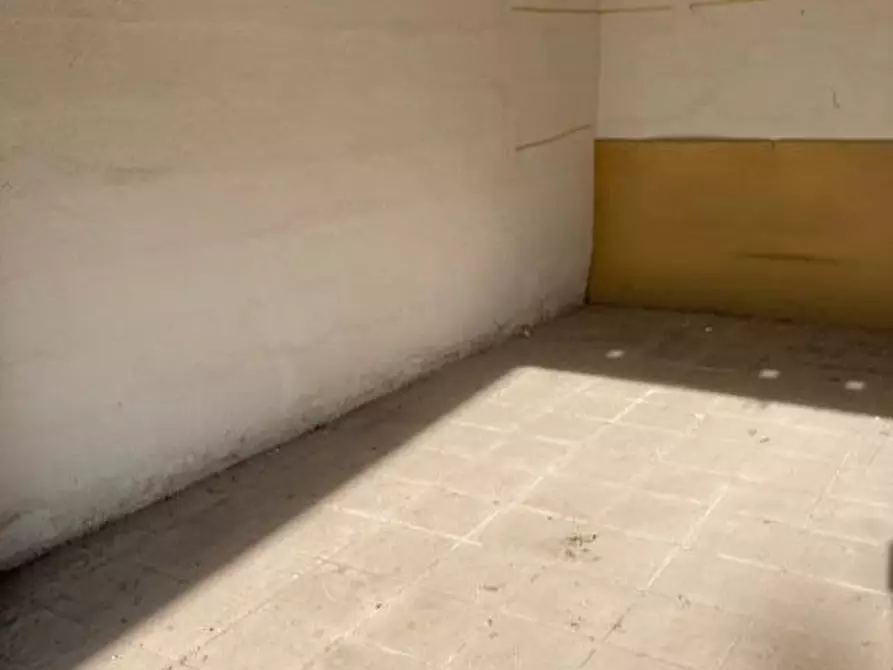 Immagine 2 di Garage in affitto  a Pisa