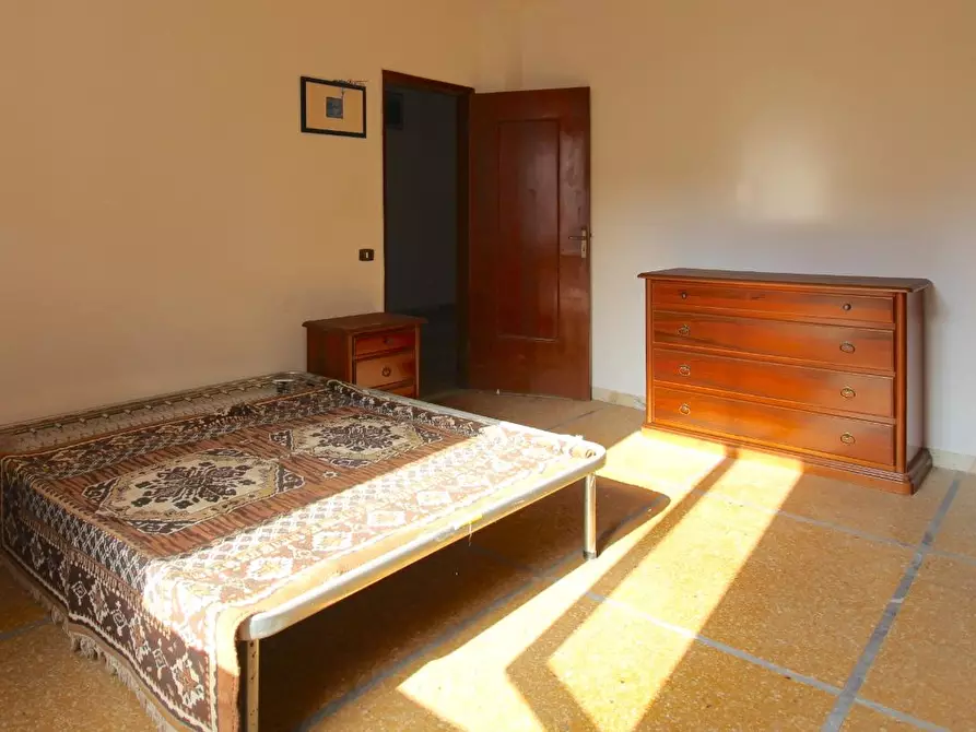 Immagine 10 di Appartamento in vendita  a Massa