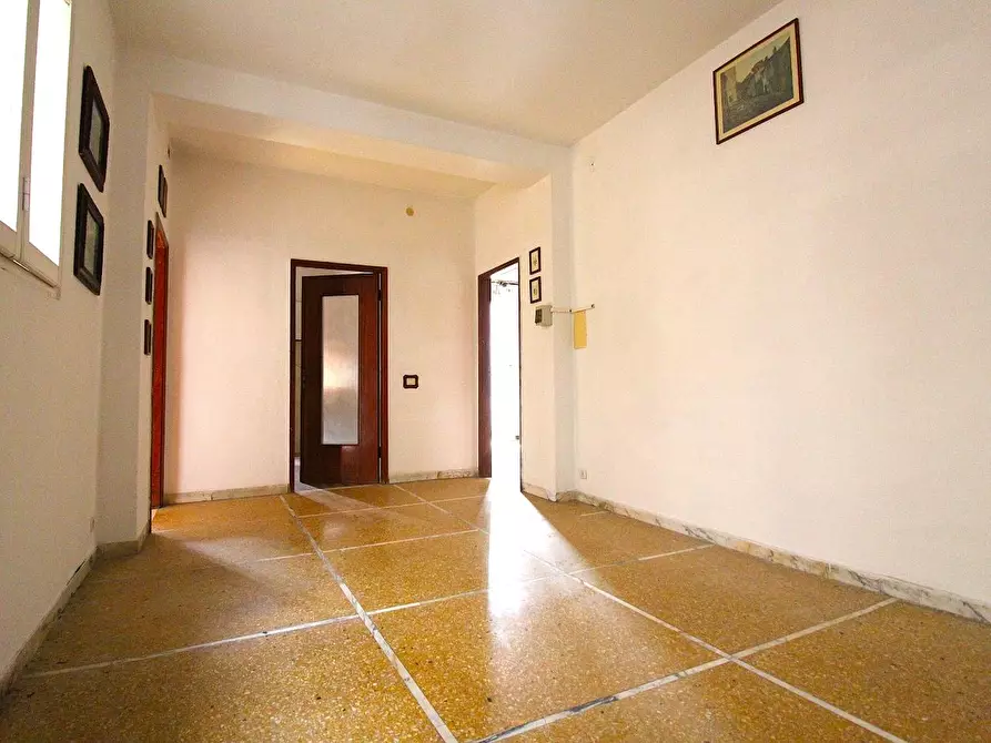 Immagine 16 di Appartamento in vendita  a Massa