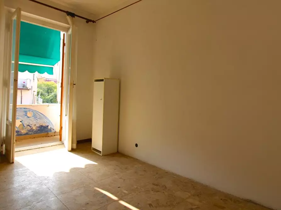 Immagine 11 di Appartamento in vendita  a Massa