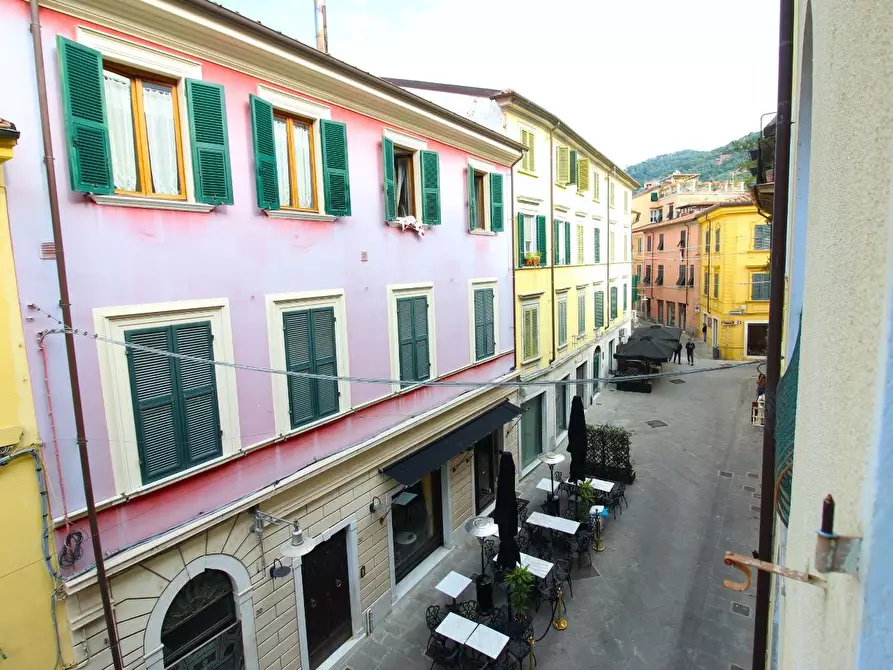 Immagine 19 di Appartamento in vendita  a Massa