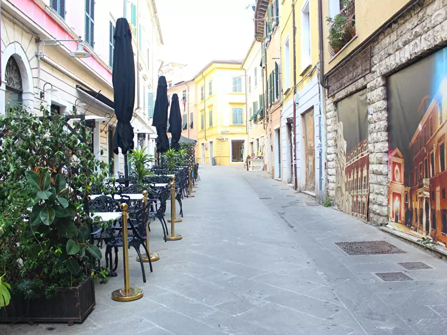 Immagine 21 di Appartamento in vendita  a Massa