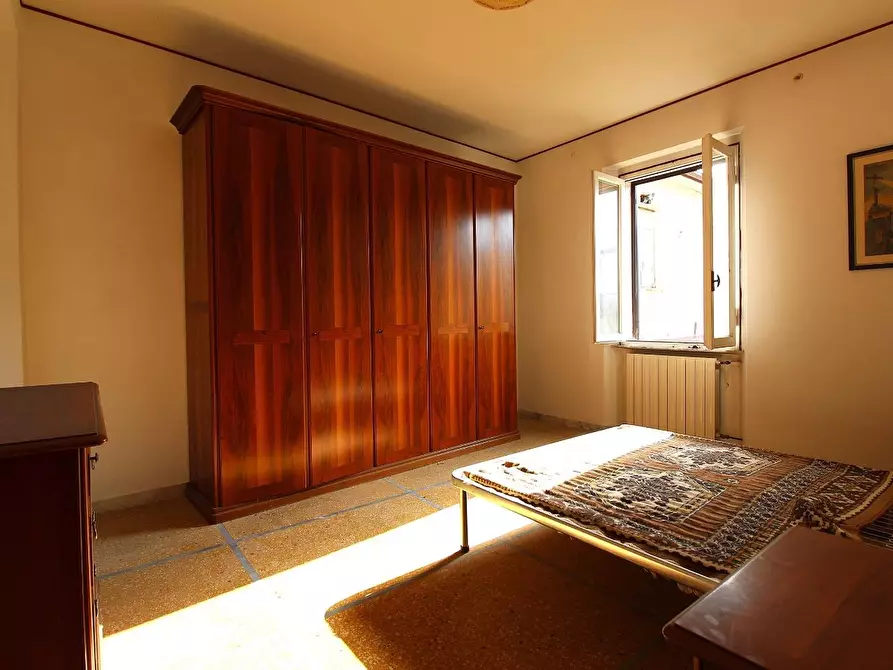 Immagine 9 di Appartamento in vendita  a Massa