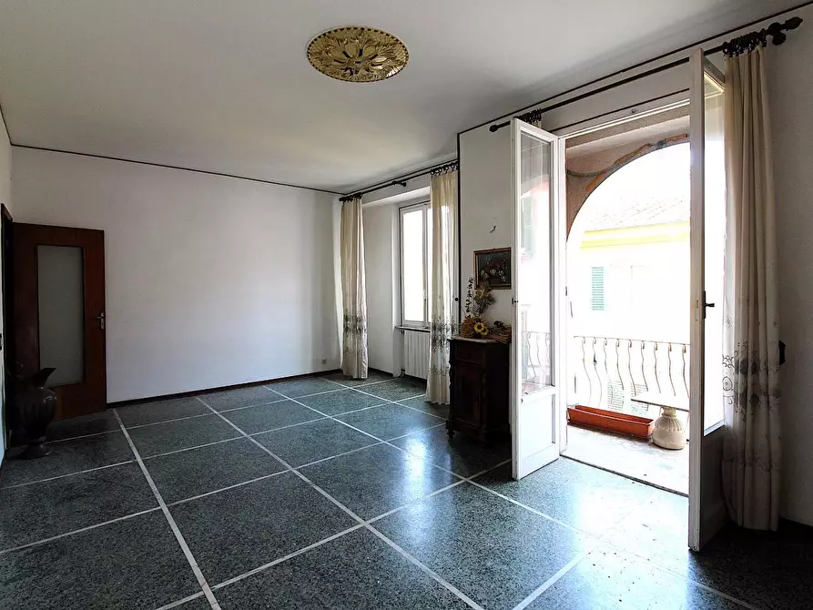 Immagine 3 di Appartamento in vendita  a Massa