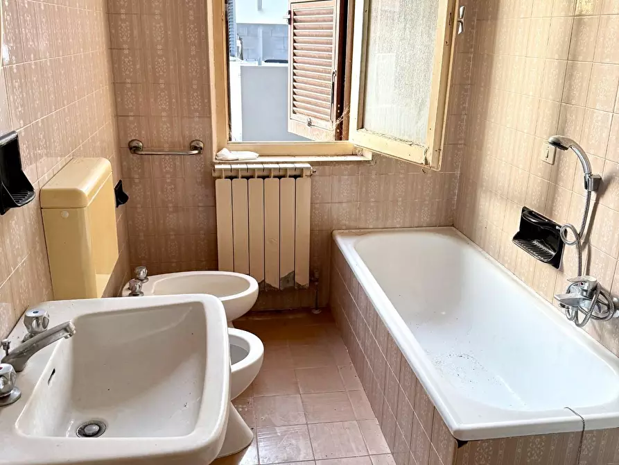 Immagine 15 di Casa bifamiliare in vendita  a Montignoso