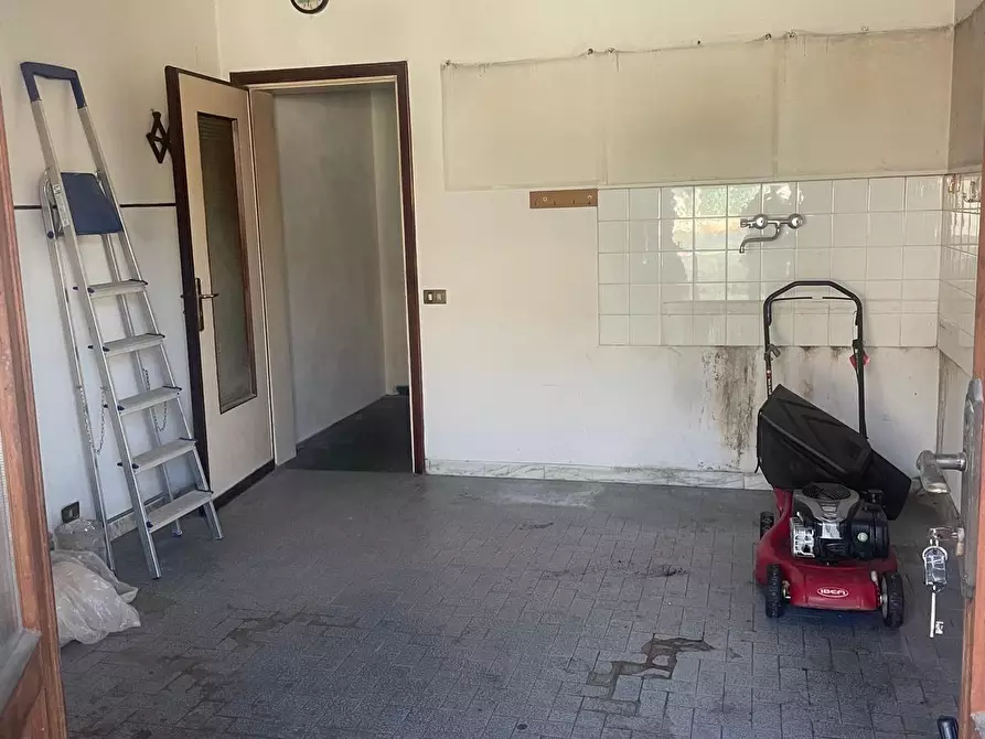 Immagine 16 di Casa bifamiliare in vendita  a Montignoso