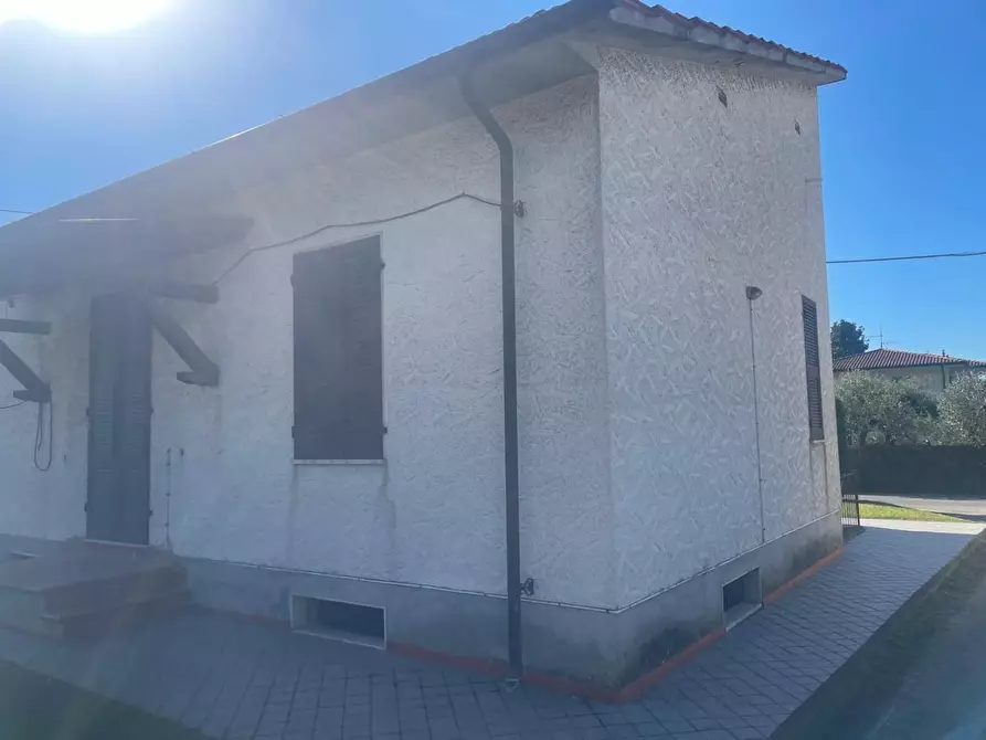 Immagine 7 di Casa bifamiliare in vendita  a Montignoso