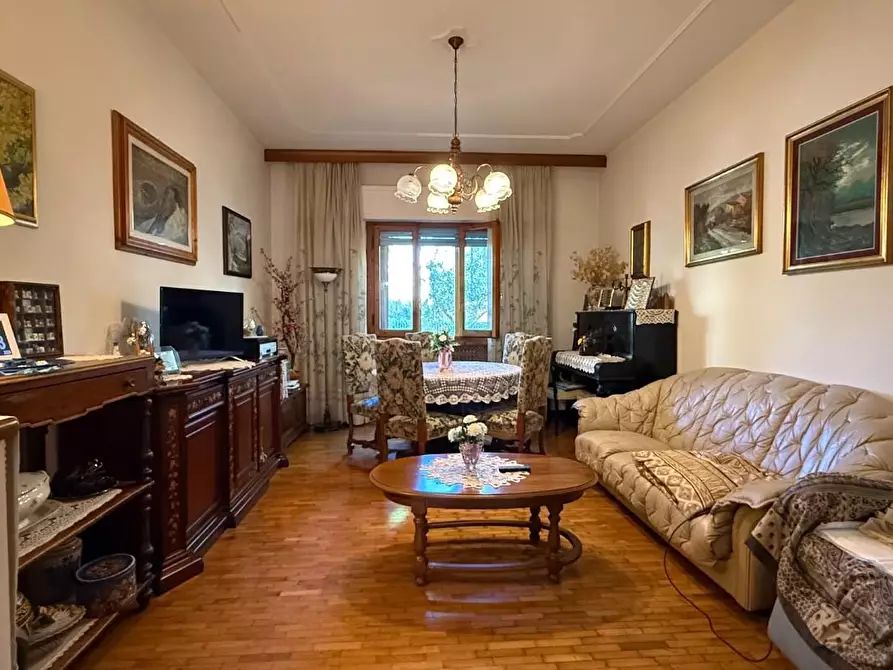 Immagine 2 di Appartamento in vendita  a Montecatini Terme