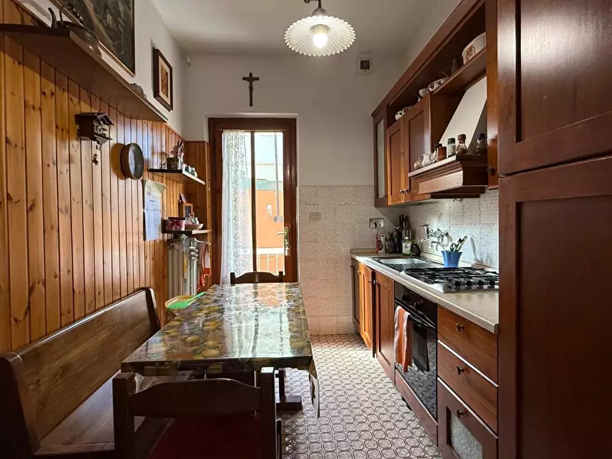 Immagine 19 di Appartamento in vendita  a Montecatini Terme