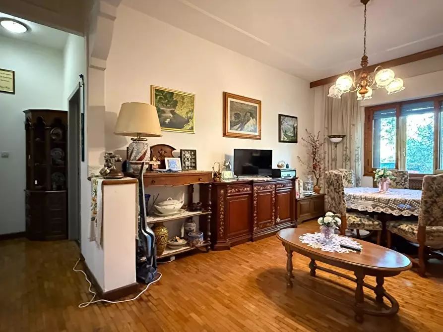 Immagine 4 di Appartamento in vendita  a Montecatini Terme