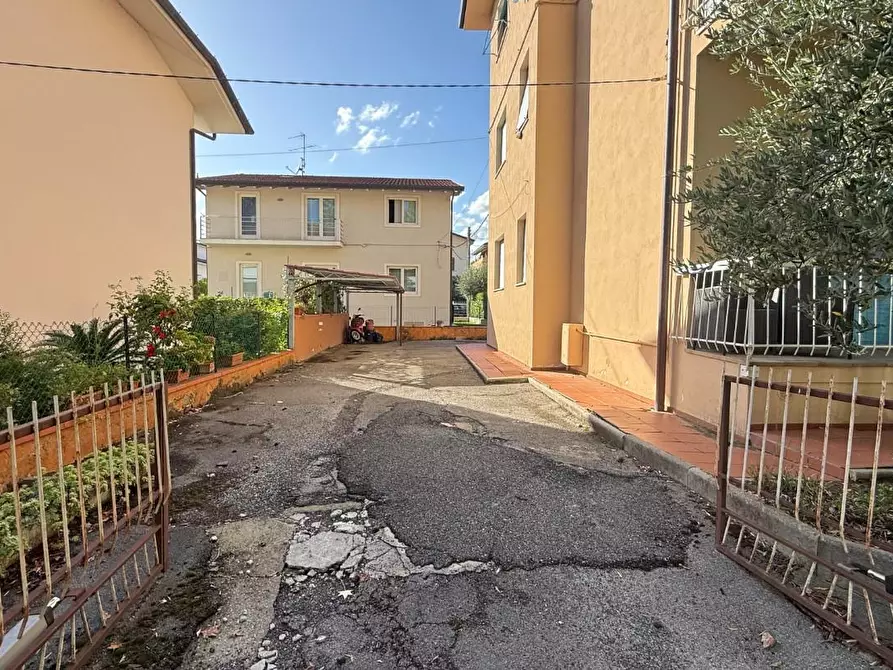 Immagine 20 di Appartamento in vendita  a Montecatini Terme