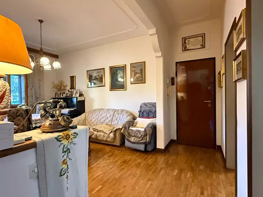 Immagine 10 di Appartamento in vendita  a Montecatini Terme