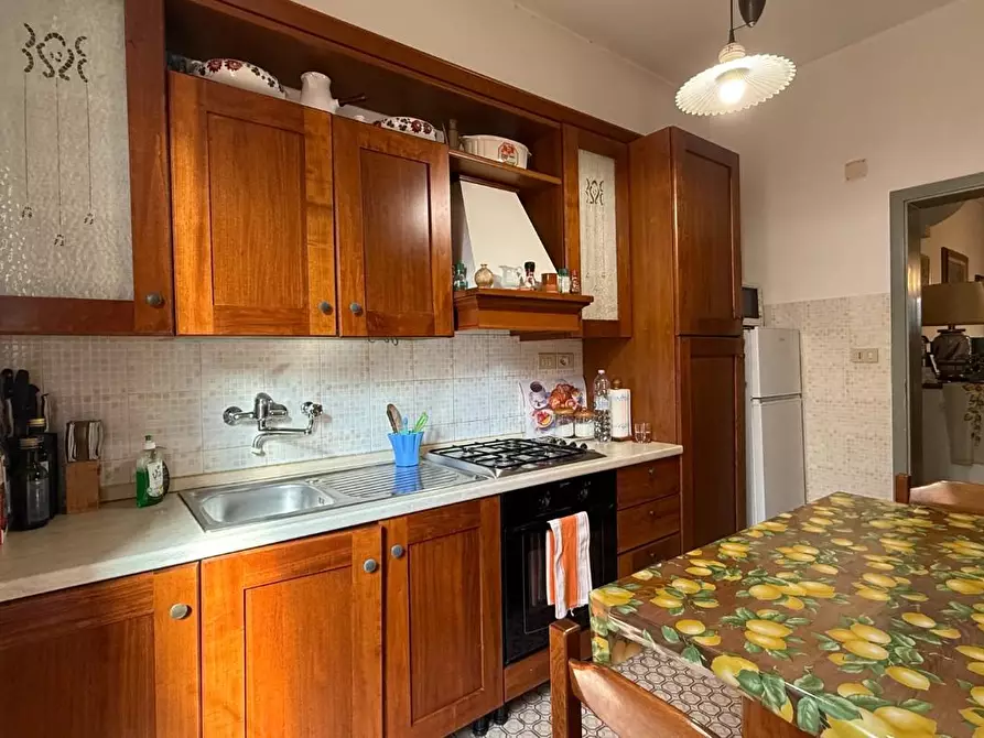 Immagine 17 di Appartamento in vendita  a Montecatini Terme