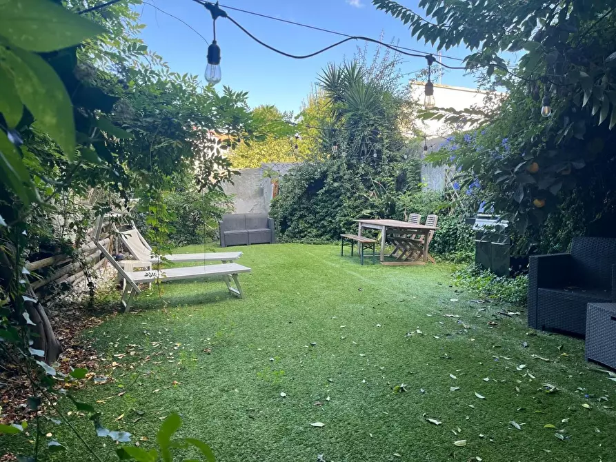 Immagine 1 di Appartamento in vendita  a Livorno