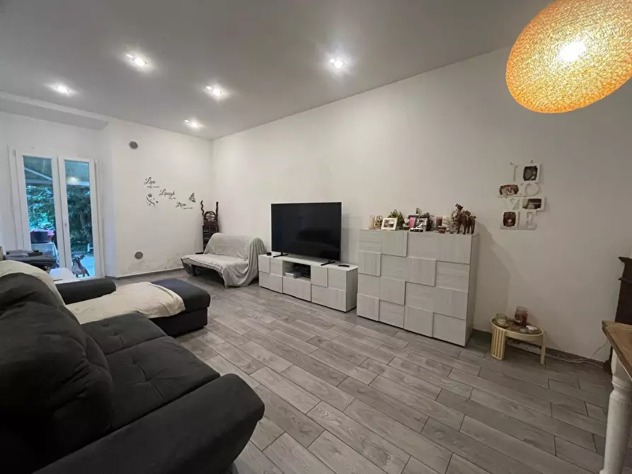 Immagine 7 di Appartamento in vendita  a Livorno